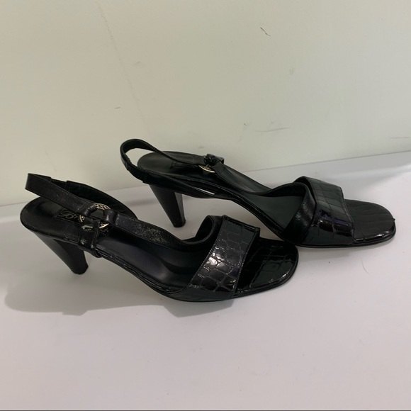 BRIGHTON Rhodes Black Strappy Square Toe Kitten Heels - Picture 2 of 6